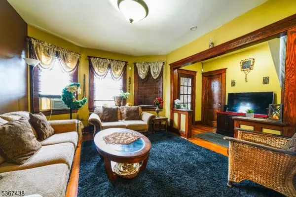 331 Dakota St, Paterson City, NJ 07503