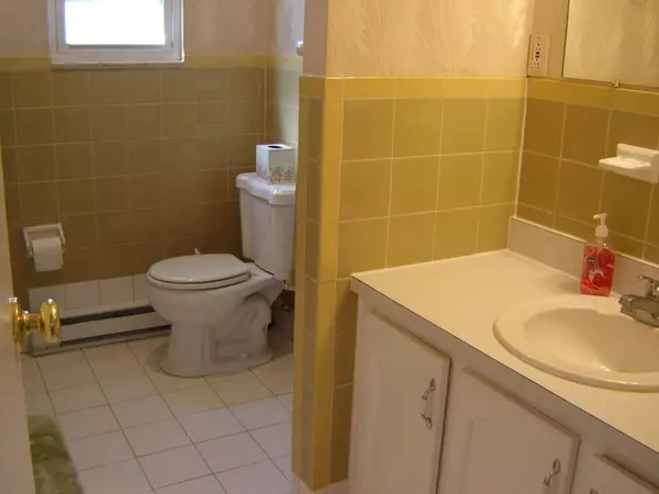 9 Lakeview Ave, Mount Olive Twp., NJ 07828