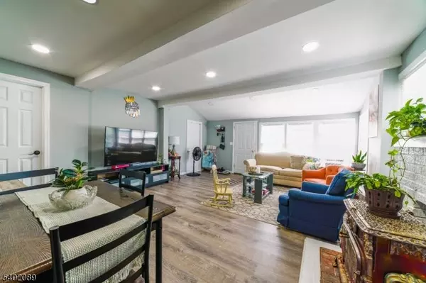 9 Lakeview Ave, Mount Olive Twp., NJ 07828