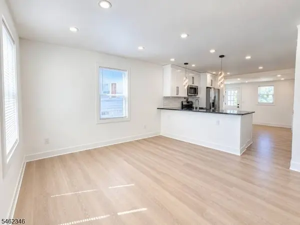 49 E Buckingham Ave, Mount Ephraim Boro, NJ 08059