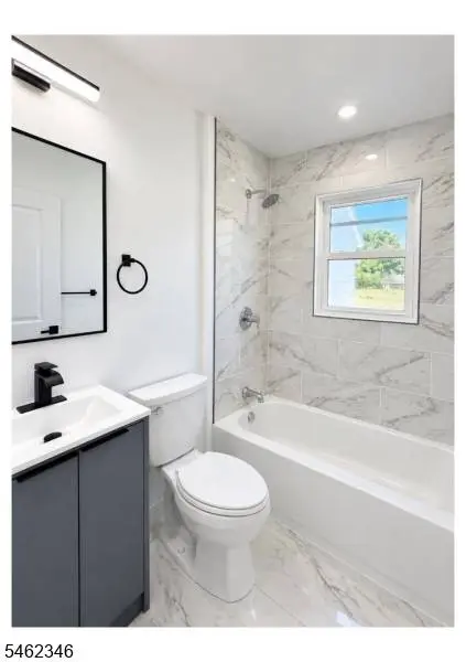 49 E Buckingham Ave, Mount Ephraim Boro, NJ 08059