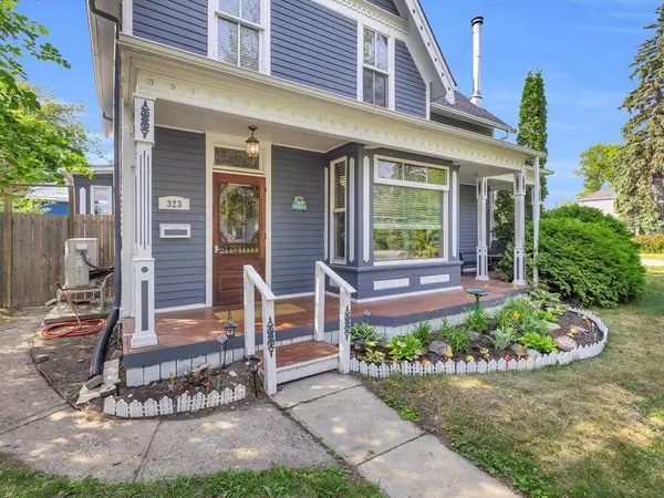 323 Eveline ST, Selkirk, MB R1A 1M9