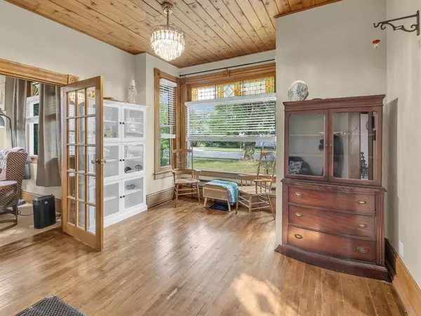 323 Eveline ST, Selkirk, MB R1A 1M9