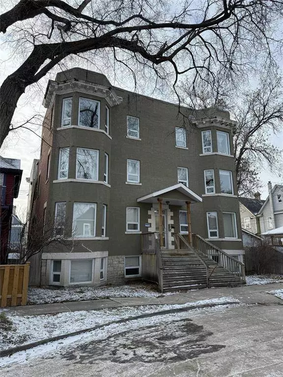 52 Fawcett AVE, Winnipeg, MB R3G 0Y6