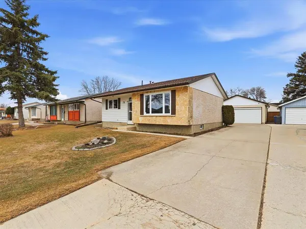 78 Marbury RD, Winnipeg, MB R2P 0E4
