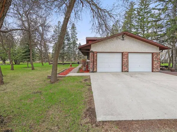 25105 Ashfield RD, East Selkirk, MB R5M 0E6