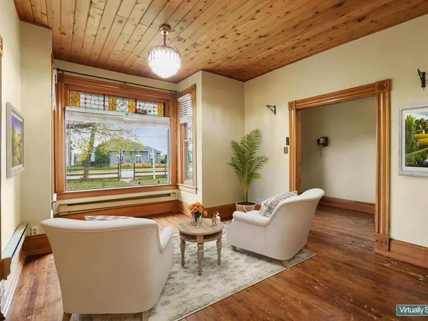 323 Eveline ST, Selkirk, MB R1A 1M9