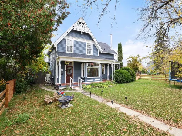 323 Eveline ST, Selkirk, MB R1A 1M9