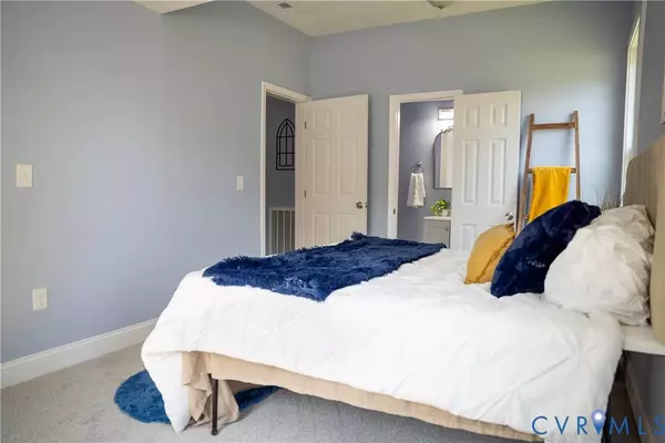 305 S 13th AVE, Hopewell, VA 23860