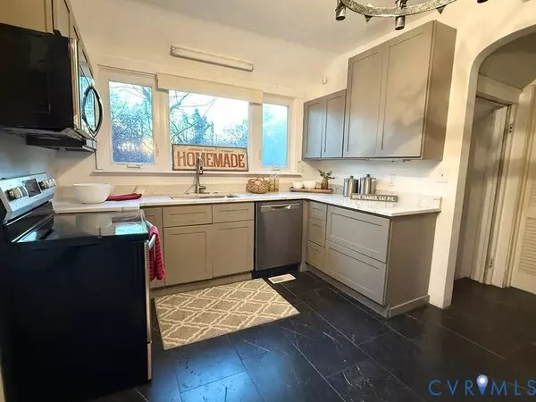 806 Appomattox ST, Hopewell, VA 23860