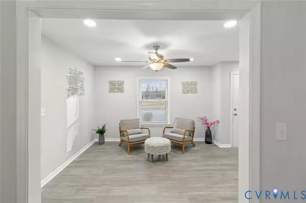 12497 Lee AVE, Sussex, VA 23882