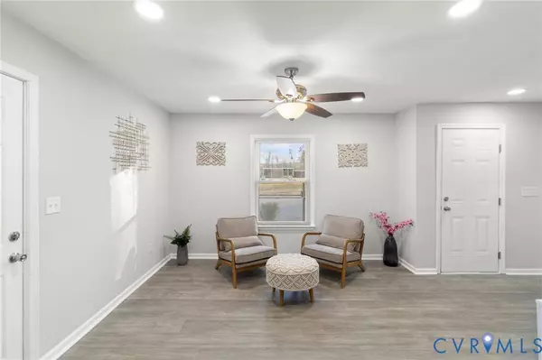 12497 Lee AVE, Sussex, VA 23882