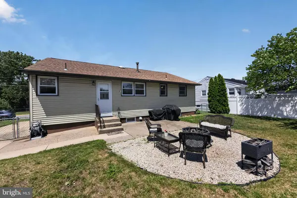 620 W 3RD AVE, Runnemede, NJ 08078