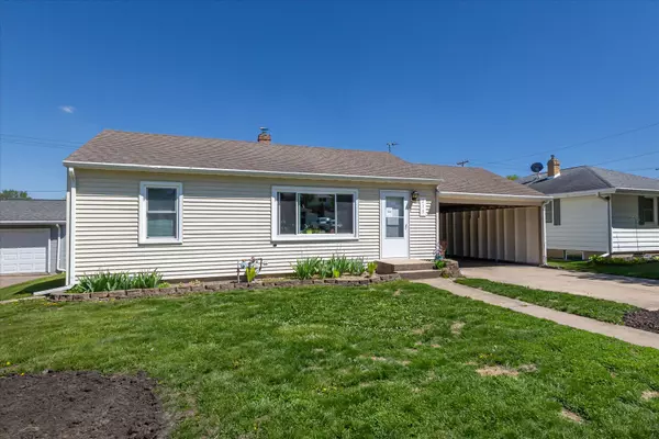 Maquoketa, IA 52060-2720,215 Jones Ave