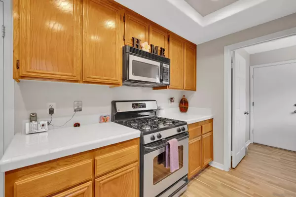 1414 Janis Lynn Ln, Vista, CA 92083