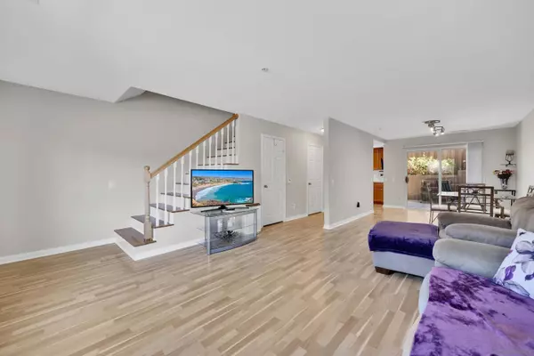 1414 Janis Lynn Ln, Vista, CA 92083