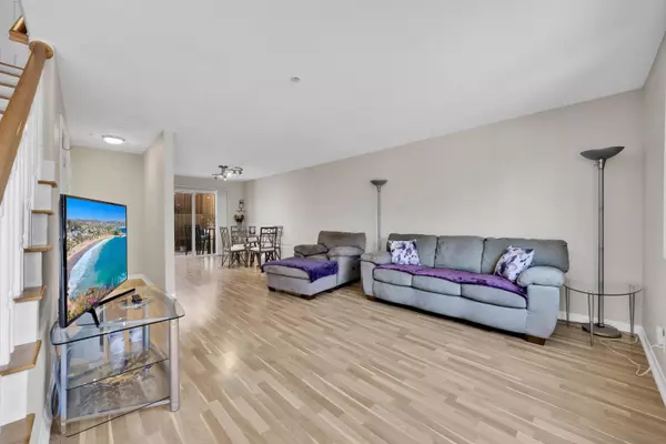 1414 Janis Lynn Ln, Vista, CA 92083