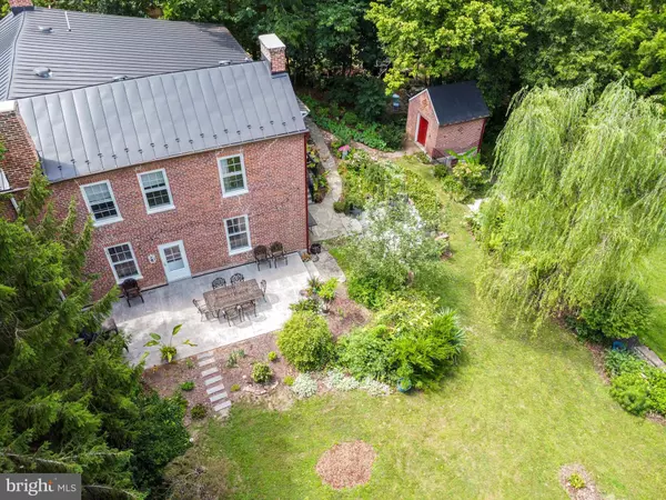 211 E HIGH ST, Shepherdstown, WV 25443