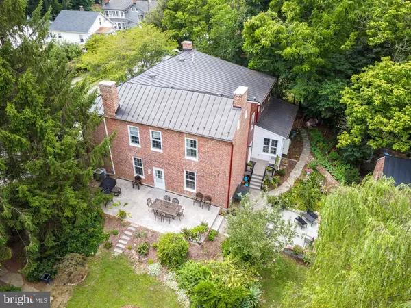 211 E HIGH ST, Shepherdstown, WV 25443