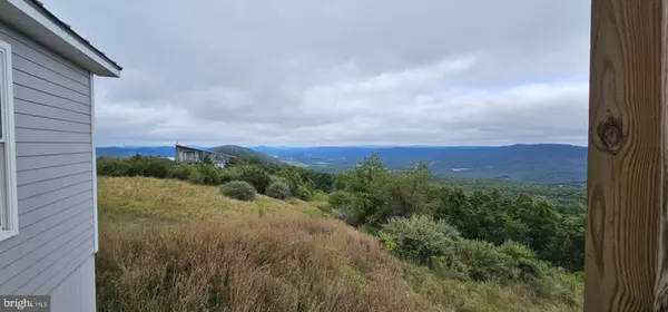 185 S APPLE RIDGE RD, Romney, WV 26757