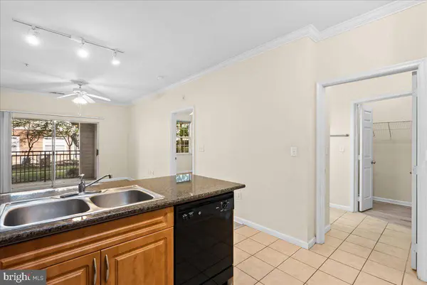 12913 CENTRE PARK CIR #103, Herndon, VA 20171