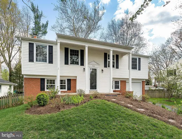 13143 MELVILLE LN, Fairfax, VA 22033