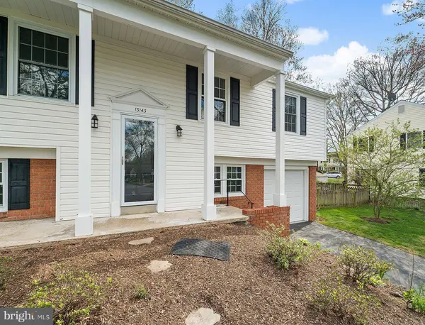 13143 MELVILLE LN, Fairfax, VA 22033