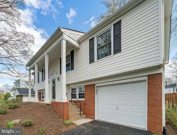 13143 MELVILLE LN, Fairfax, VA 22033