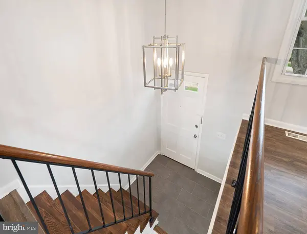 13143 MELVILLE LN, Fairfax, VA 22033
