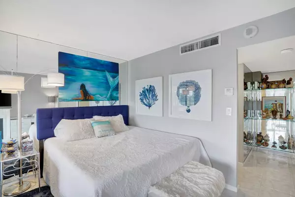 2600 N Flagler 413 DR 413, West Palm Beach, FL 33407