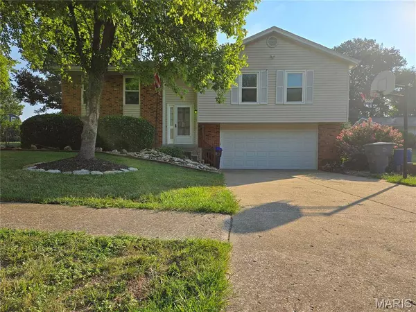 814 Notre Dame DR, O'fallon, MO 63366