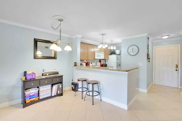 4855 Via Palm LKS 902, West Palm Beach, FL 33417