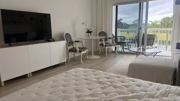 2600 N Flagler DR 313, West Palm Beach, FL 33407