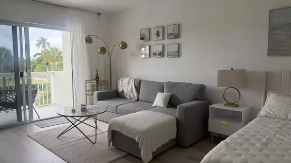 2600 N Flagler DR 313, West Palm Beach, FL 33407