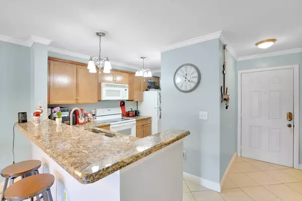 4855 Via Palm LKS 902, West Palm Beach, FL 33417