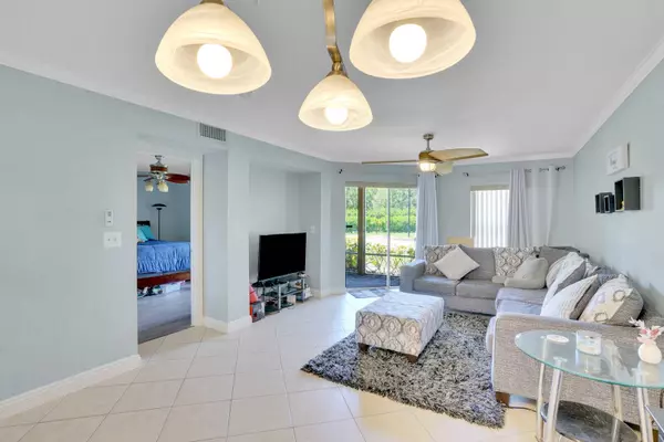 4855 Via Palm LKS 902, West Palm Beach, FL 33417