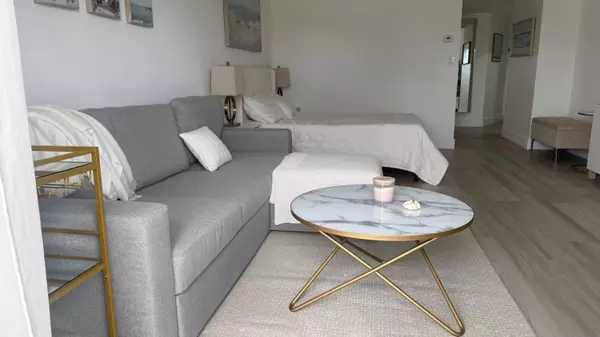 2600 N Flagler DR 313, West Palm Beach, FL 33407