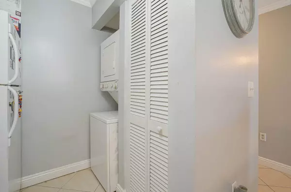 4855 Via Palm LKS 902, West Palm Beach, FL 33417