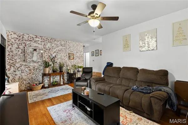 702 1st ST, Warrenton, MO 63383