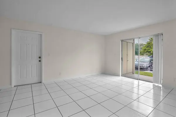 1854 Abbey RD #101, West Palm Beach, FL 33415