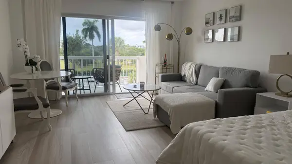 2600 N Flagler DR #313