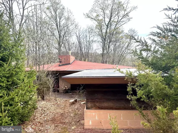 565 CAFFERTY RD, Ottsville, PA 18942