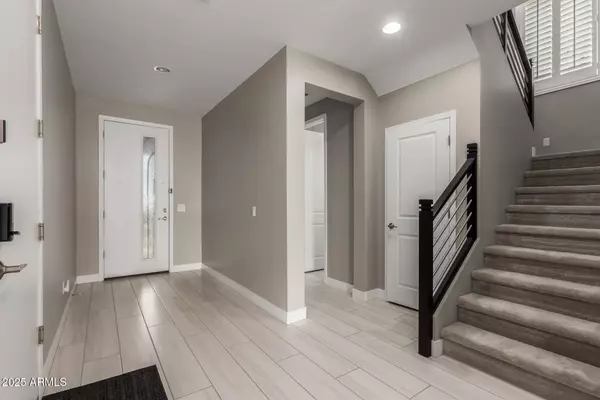 200 E WISTERIA Drive, Chandler, AZ 85286