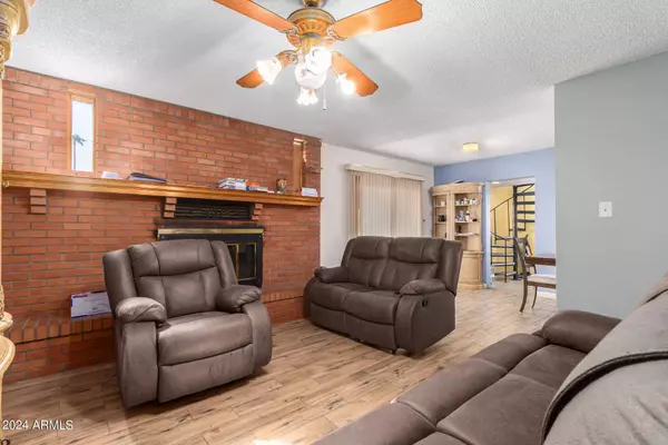 728 W GROVE Circle, Mesa, AZ 85210