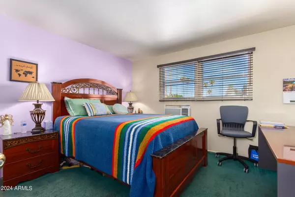 728 W GROVE Circle, Mesa, AZ 85210