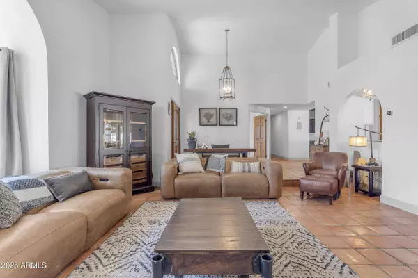 9736 E TURQUOISE Avenue, Scottsdale, AZ 85258