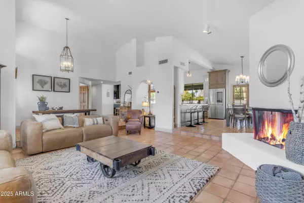 9736 E TURQUOISE Avenue, Scottsdale, AZ 85258