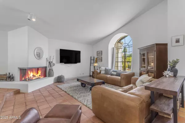 9736 E TURQUOISE Avenue, Scottsdale, AZ 85258