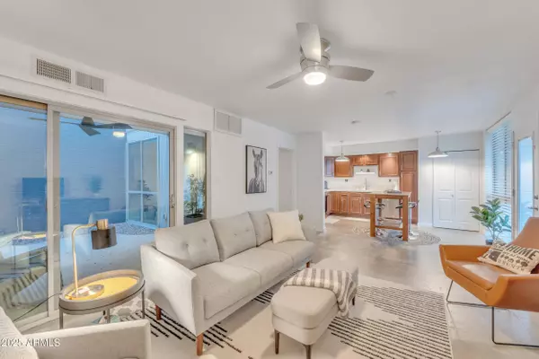 1241 E MEDLOCK Drive #112, Phoenix, AZ 85014