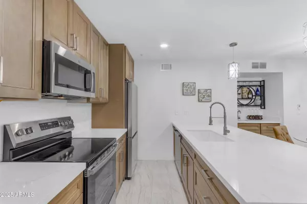 7777 E MAIN Street #215, Scottsdale, AZ 85251